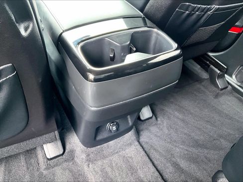 Used 2025 Kia Telluride S image 29