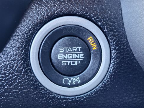 Used 2024 RAM 3500 Big Horn AWD/4WD image 17