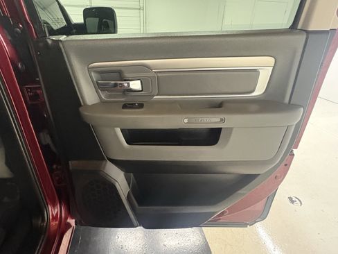 Used 2019 RAM 1500 Classic SLT image 13