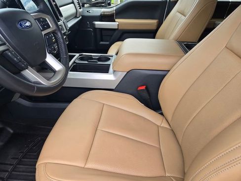 Certified 2022 Ford F250 Lariat image 24