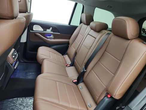 Certified 2026 Mercedes-Benz GLS 450 4MATIC image 16