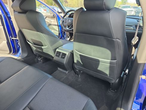 Used 2019 Honda Accord Sport image 11