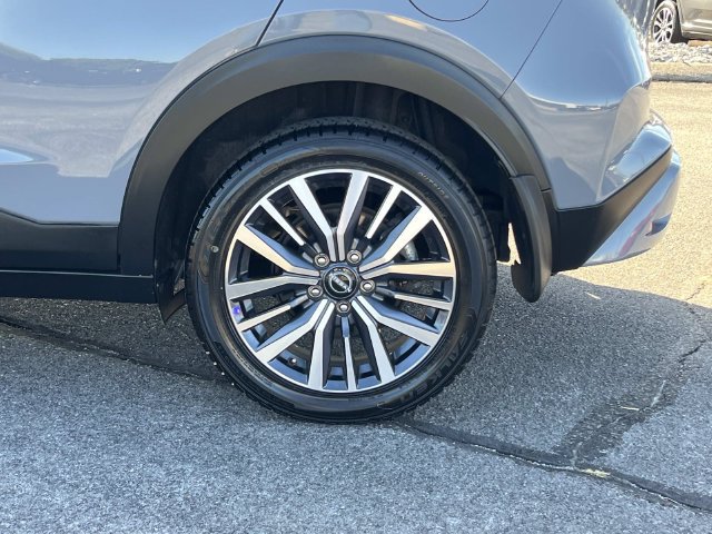 Used 2024 Nissan Kicks SV w/ Exterior Package FWD image 14