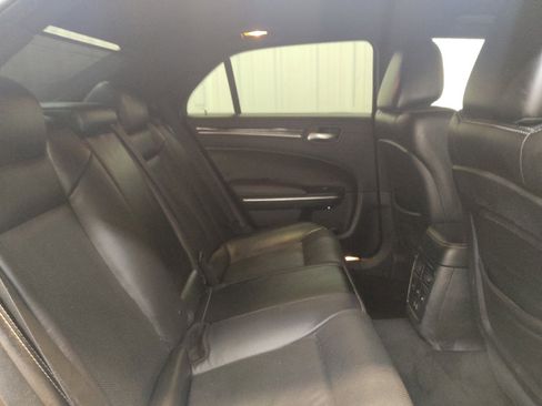 Used 2018 Chrysler 300 S w/ 300S Premium Group 2 image 19