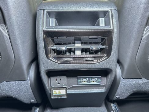 New 2025 Jeep Grand Cherokee Laredo X image 23