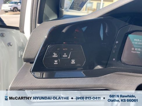 Used 2022 Volkswagen Golf R image 23