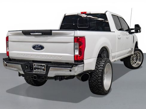 Used 2019 Ford F250 Lariat w/ Lariat Value Package image 6