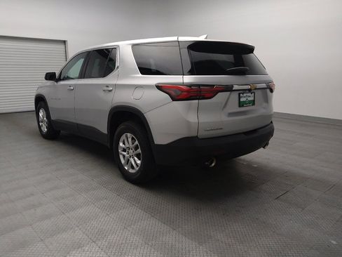 Used 2022 Chevrolet Traverse LS FWD image 5