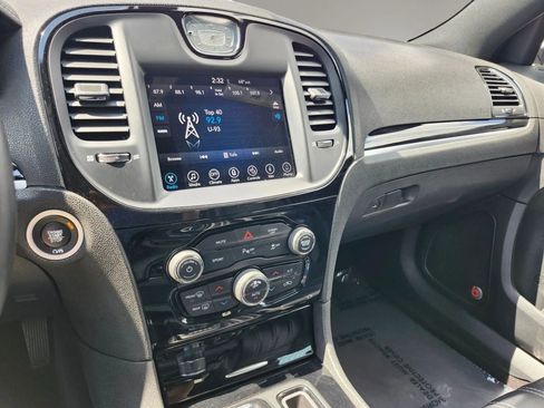 Used 2017 Chrysler 300 S w/ 300S Premium Group image 18