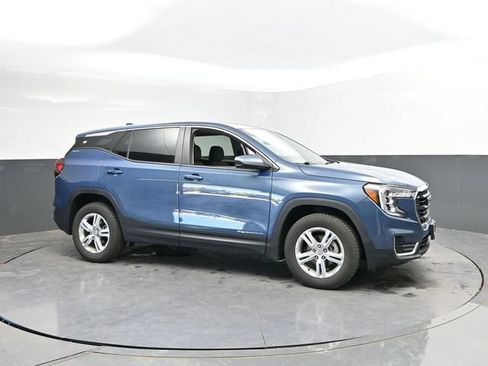 Used 2024 GMC Terrain SLE AWD/4WD image 5