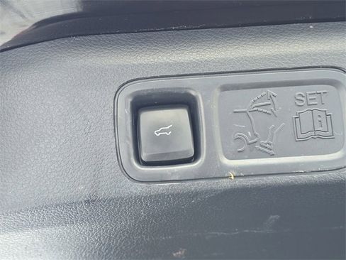 Used 2023 Ford Expedition Max Limited image 35