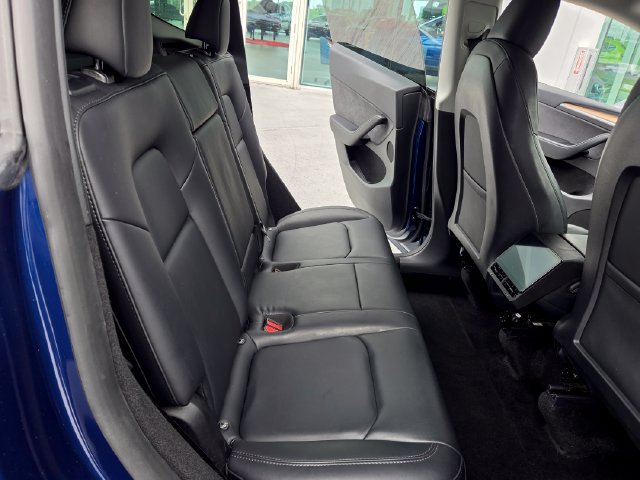 Used 2023 Tesla Model Y Performance AWD/4WD image 24