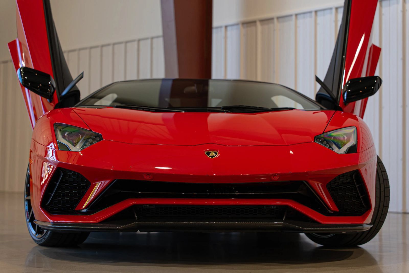 Used 2018 Lamborghini Aventador S AWD/4WD image 7