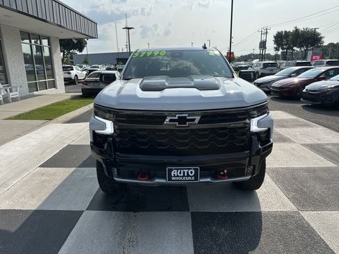 Used 2024 Chevrolet Silverado 1500 ZR2 w/ Technology Package AWD/4WD image 2