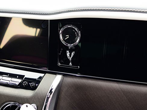 Used 2025 Rolls-Royce Cullinan AWD/4WD image 39