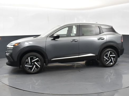 New 2026 Nissan Kicks SV w/ Illumination Package image 4