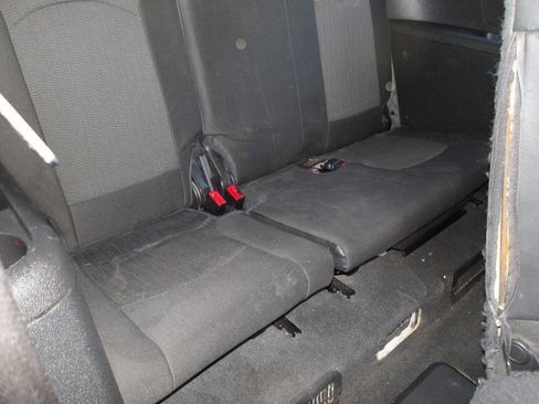 Used 2016 Chevrolet Traverse LT image 7