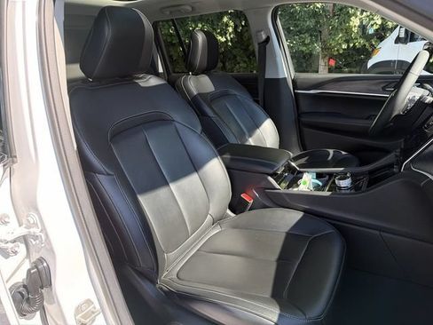 Used 2023 Jeep Grand Cherokee Limited AWD/4WD image 25