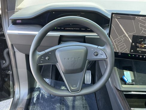 Used 2023 Tesla Model X AWD/4WD image 13