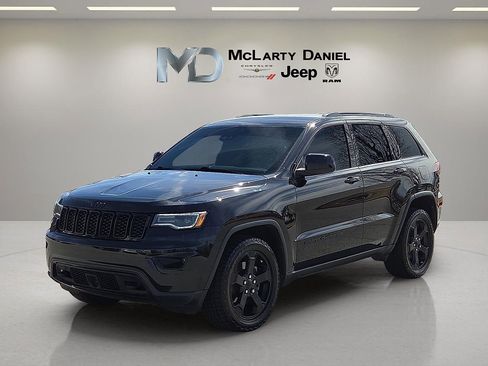 Used 2021 Jeep Grand Cherokee Freedom Edition image 2
