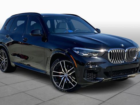 Used 2022 BMW X5 xDrive40i w/ M Sport Package image 3