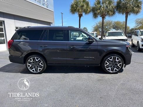 New 2026 Ford Expedition Platinum w/ Platinum Ultimate Package AWD/4WD image 9