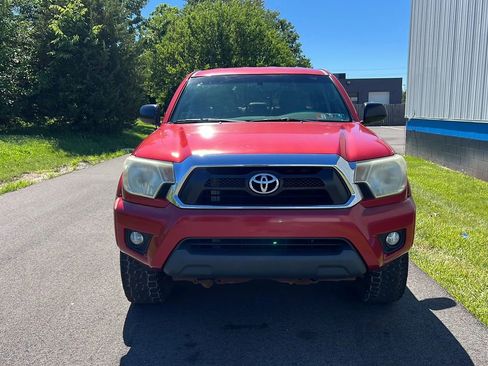 Used 2012 Toyota Tacoma 4x4 Double Cab w/ TRD Off-Road Pkg image 2