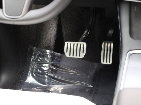 Used 2022 Tesla Model Y Performance image 44