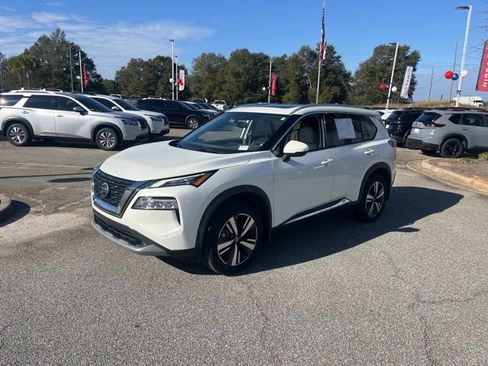 Used 2021 Nissan Rogue SL w/ Premium Package image 3