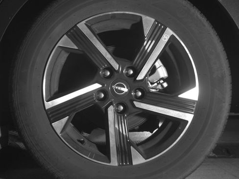 Used 2025 Nissan Sentra SV FWD image 14