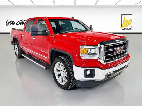 Used 2015 GMC Sierra 1500 SLT w/ SLT Crew Cab Value Package AWD/4WD image 4