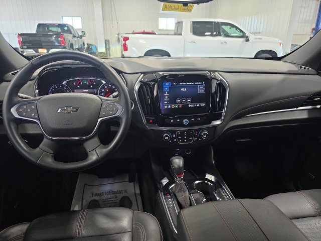 Used 2023 Chevrolet Traverse RS AWD/4WD image 9