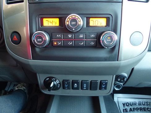 Used 2019 Nissan Frontier SL image 33