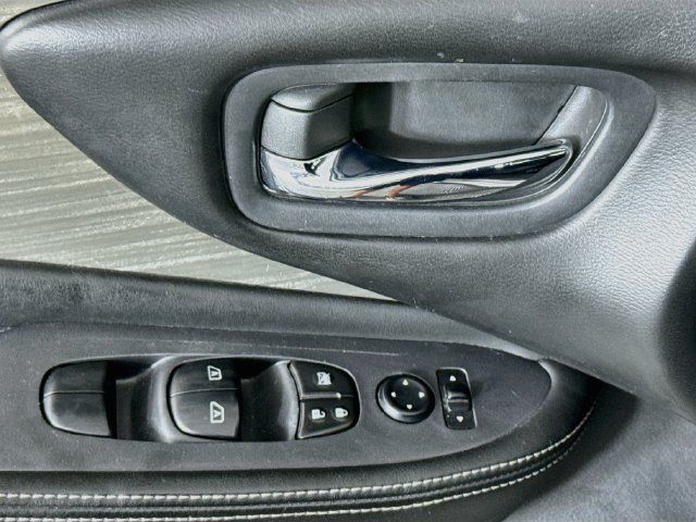 Used 2018 Nissan Murano SV FWD image 21