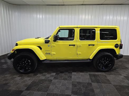 Used 2023 Jeep Wrangler Unlimited Sahara w/ Cold Weather Group AWD/4WD image 5