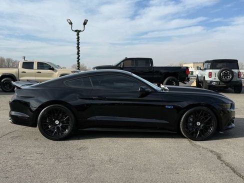 Used 2015 Ford Mustang GT image 5