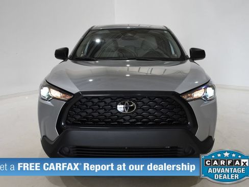 Used 2025 Toyota Corolla Cross L FWD image 2
