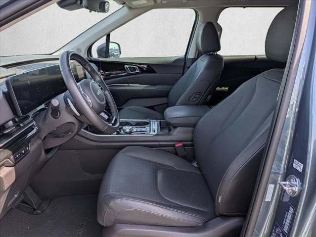 Used 2025 Kia Carnival SX Prestige FWD image 17
