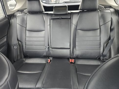 Used 2022 Toyota RAV4 XLE Premium image 13