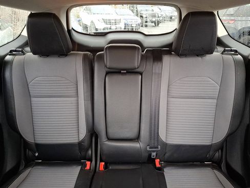 Used 2019 Ford Escape SE image 19