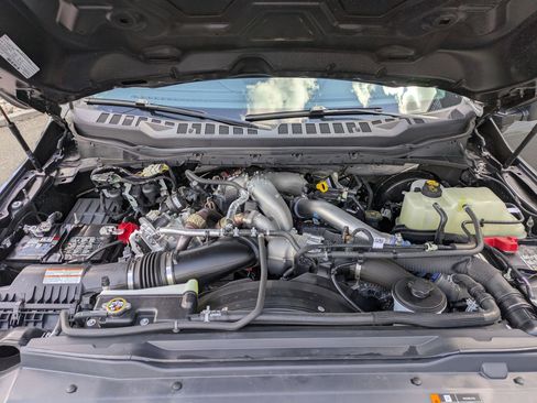 Used 2025 Ford F250 Lariat AWD/4WD image 32