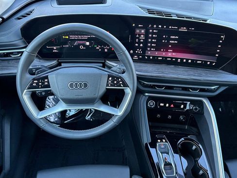 Certified 2025 Audi Q5 Premium Plus w/ Premium Plus image 14