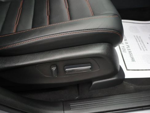 Used 2025 Honda CR-V Sport-L image 9