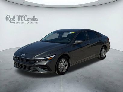 New 2026 Hyundai Elantra SE