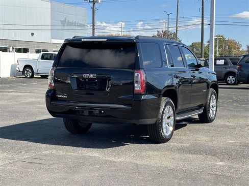 Used 2017 GMC Yukon SLE w/ SLE Value Package image 4