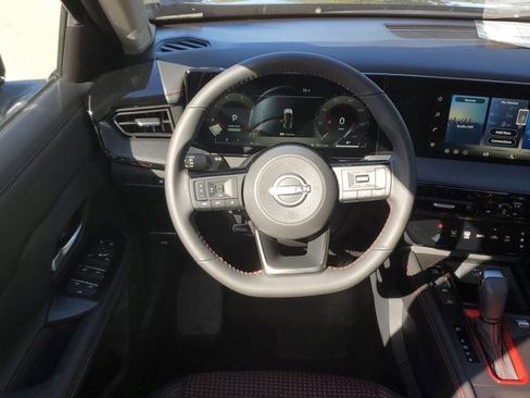 New 2026 Nissan Kicks SR image 8