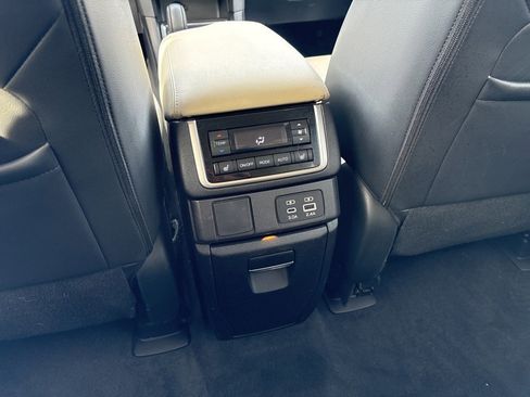 Certified 2023 Subaru Ascent Limited image 25
