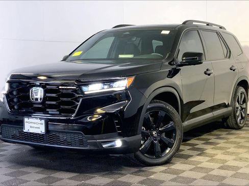 Used 2025 Honda Pilot Black Edition image 1