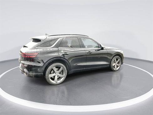 Used 2025 Genesis GV70 3.5T Sport w/ Sport Prestige Package image 8