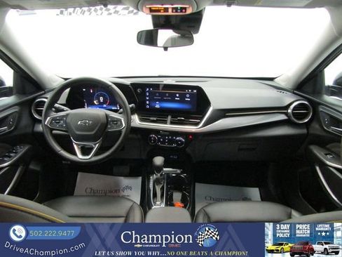 Certified 2025 Chevrolet Trax ACTIV FWD image 16